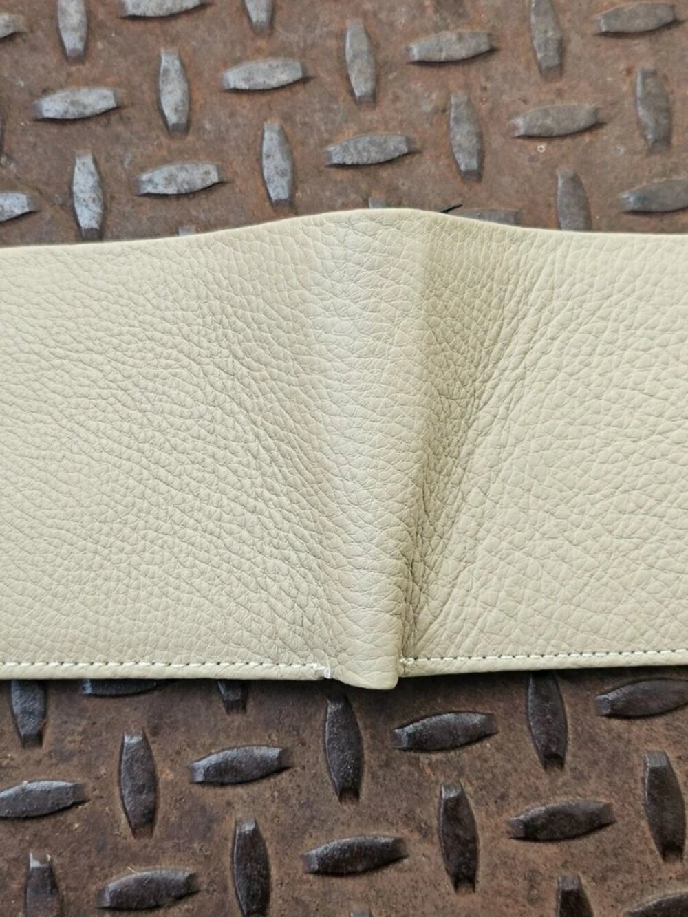 Handmade Billfold Wallet Beige Genuine Leather Bifold Card Holder Purse New - Picture 7 of 12